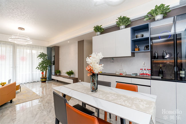 143㎡四居，愛馬仕橙與現(xiàn)代簡約的碰撞，高雅大氣又舒適